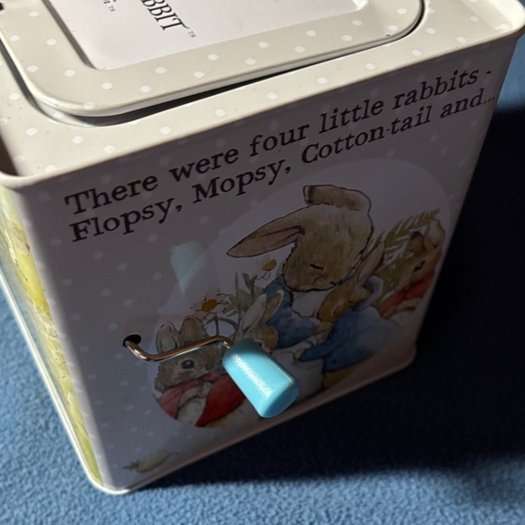 Peter Rabbit Musical Tin Box - Picture 10 of 10